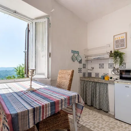 Holiday home Queen Bee By Interhome Ponzone