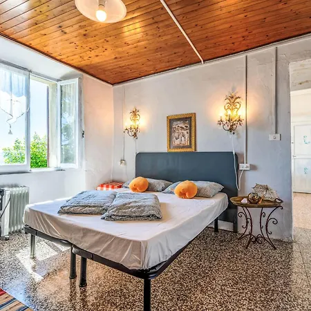 Queen Bee By Interhome Holiday home *