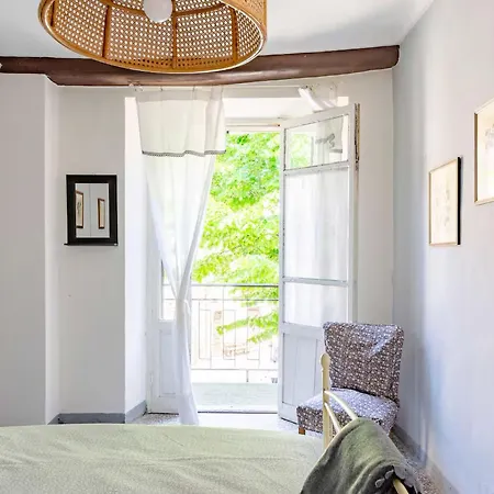 Queen Bee By Interhome