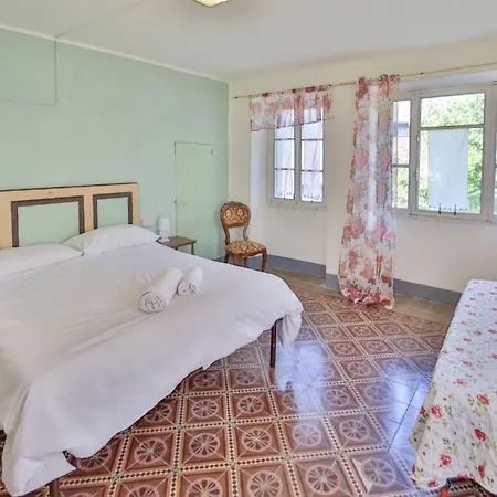 Queen Bee By Interhome Holiday home *